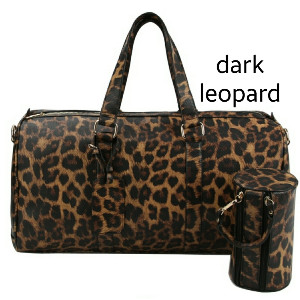 Embossed Duffle Set - Picture 4 of 8